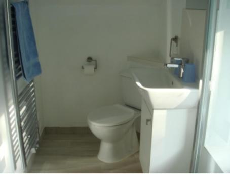Captivating 2-Bed House With Log Burner In Kérien المظهر الخارجي الصورة