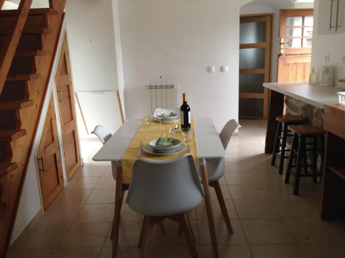 Captivating 2-Bed House With Log Burner In Kérien المظهر الخارجي الصورة